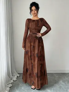 A women's brown fashionable Elegant ink wash pleated dress with pleated elements adding layers, long sleeved design for sun protection, suitable for commuting to work, shopping and outdoor activities, indoor and outdoor dressing