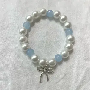 bow beaded bracelet