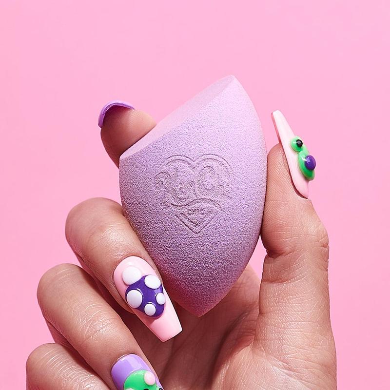 KimChi Chic Beauty Makeup Sponge To Go with Travel Case, Soft Texture for Flawless Look