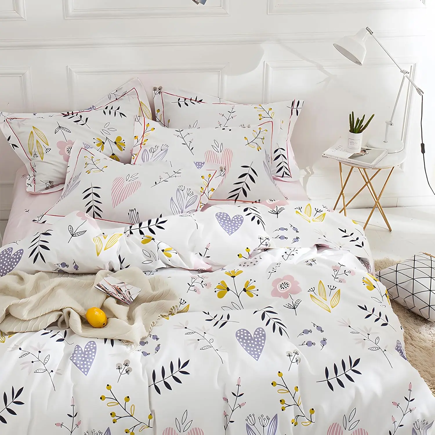 Floral Comforter Queen Size 3 White Pink Flower Comforter with 2 Pillow Shams Cottagecore Fluffy Comforters Boho for Queen,Lightweight,,