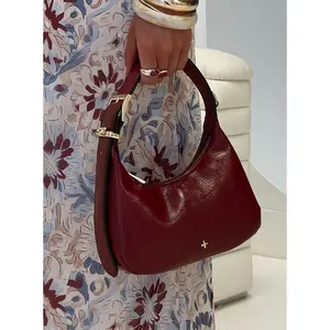 Gigi Shoulder Bag Cherry Red