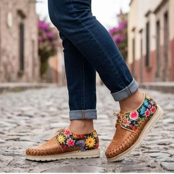 Floral Embroidered Leather Shoes for Women - Comfortable and Stylish Design - Perfect for Casual Wear