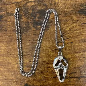1pc Scream Ghost Face Mask Horror Halloween Charm And Necklace For Men Or Women
