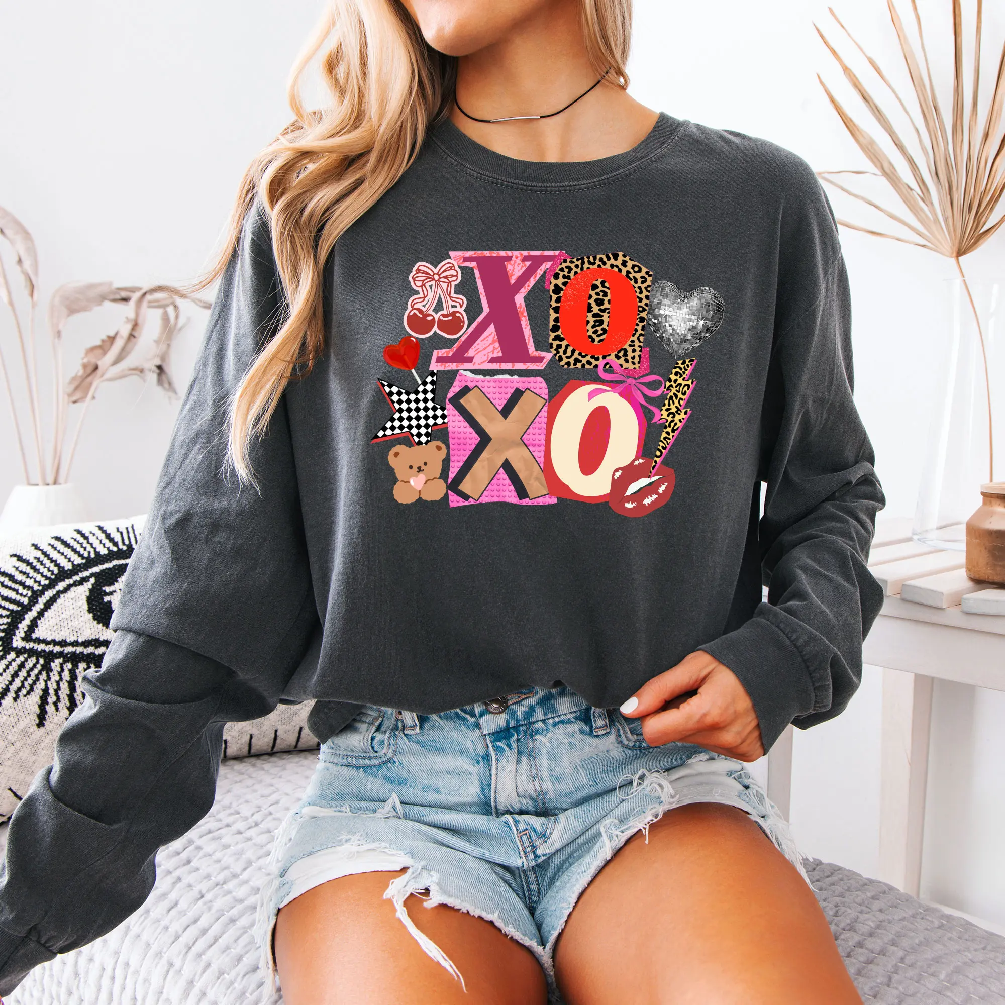 Y2K Valentines DTF Comfort Colors, Winter Graphic T-Shirt, Womenswear, Soft Fabric