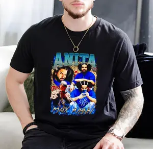 Anita Max Wynn Collage Design Drake T-shirt