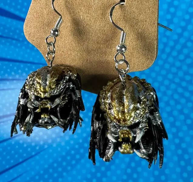 Movie-Inspired Dangle Earrings - Yautja warrior - Predator Fan Jewelry, Sci-Fi Movie Gift