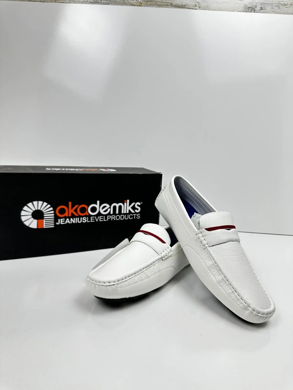AKADEMIKS Men's Memory Foam Slip On Driving Loafers Stylish Moccasins, Size 11M