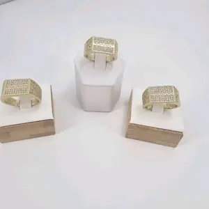 (R44) 14 K GoldLaminated  men ring line.