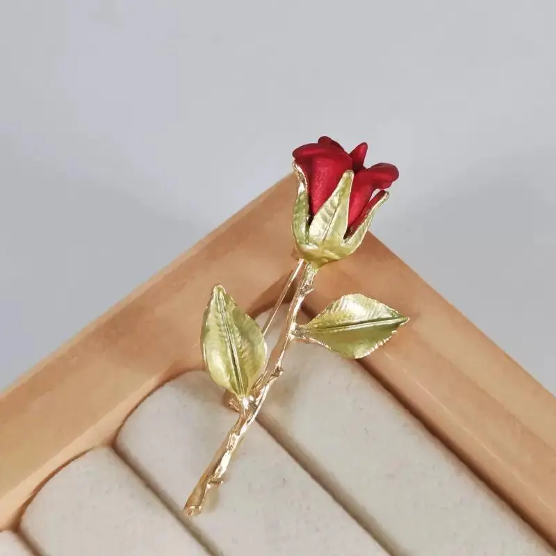 Rose brooch