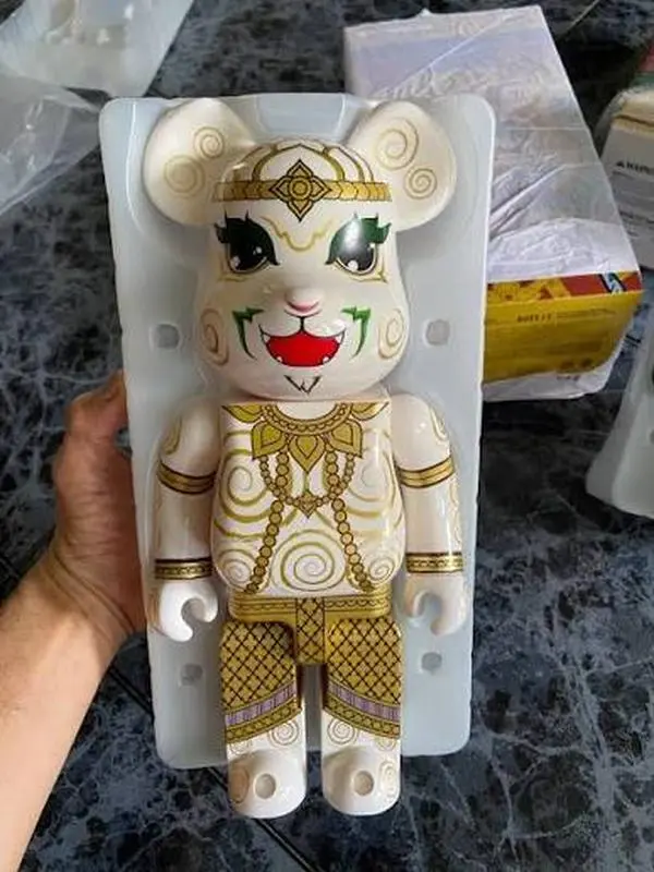 Bearbrick Thailand Exckusive Thai God Hanuman white 400%