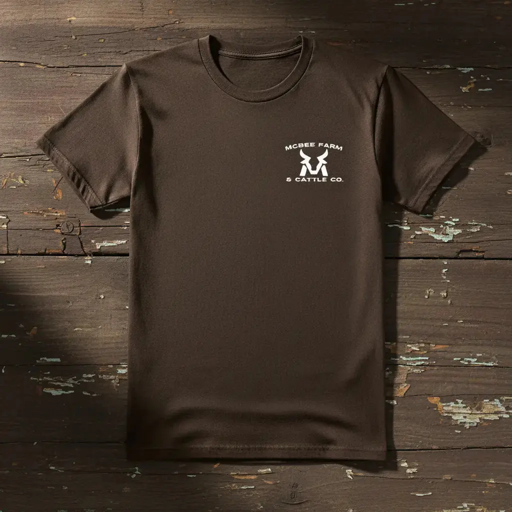 Men's Emblem Graphic T-Shirt with Short Sleeves and Round Neck, Casual Cotton Polyester Blend for Menswear, Tshirt, Casual Wear, Cotton-Poly Blend, Basic Style, Fashion, Small Emblem, Shortsleeve, Casual Fit
