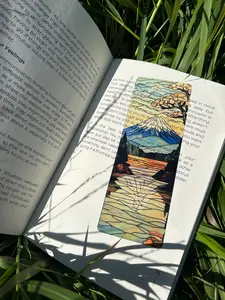 Mount Fuji Bookmark - Handcrafted Japanese Bookmark, Scenic Japan Inspired Gift, Stained Glass Bookmark, Traditional Japanese Art