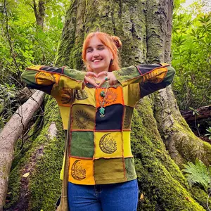 Cotton Patchwork Pullover, Unisex Colorful Celestial Print Boho Sweater, Handmade Patch Jacket, Hippie Style 90s Fall Winter Sweater, Earth tone Grunge Long Sleeve Sweater