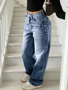 Women's Classic Straight Leg Jeans, Aesthetic Comfortable Casual Denim Jeans, Slim Fit Fitted Design, All Season Everyday Wear, Plain Pattern Style, Pants