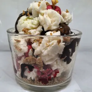 Ice Cream Sundae Candle