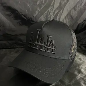 LALALA Triple Black" de la marca Rude Awakenings.