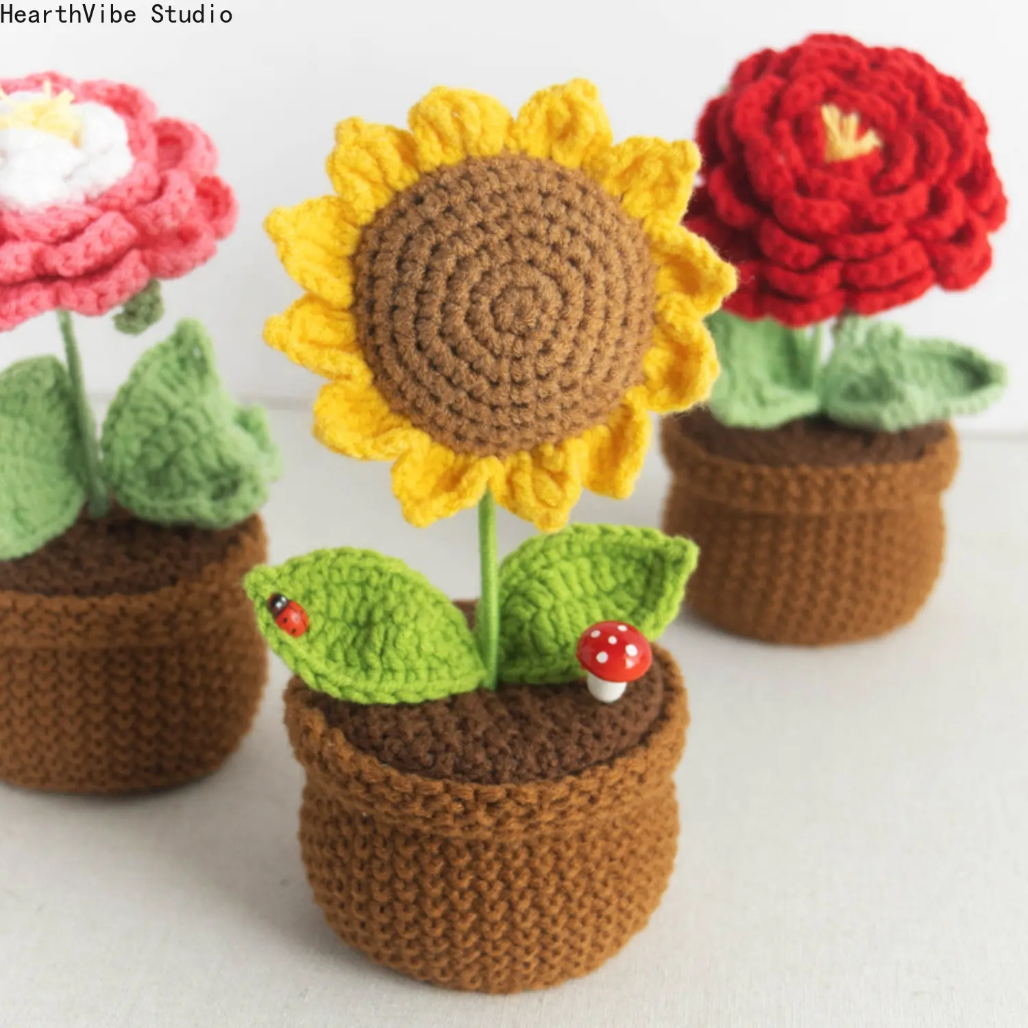 Handmade Crochet Flower Arrangement - Yarn Potted Sunflowers & Lilies, Decorative Crochet Items, Realistic Desktop Ornaments, Gifts for Camping & Hiking Hammock Enthusiasts, Handmade Crochet Flowers