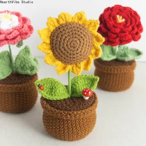 Hand-Crocheted Potted Plants: Knitted Wool Sunflowers and Lilies — Realistic Desktop Ornaments and Gifts