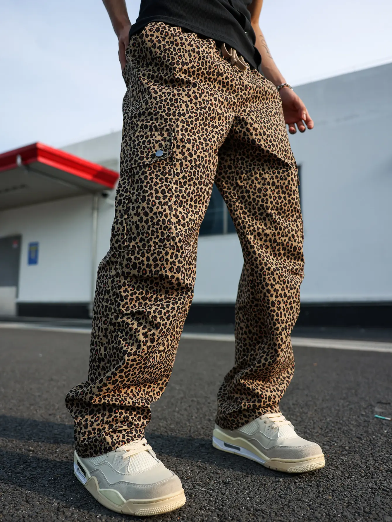 Men’s Brown & Pink Leopard Stacked Flare Pants – Lightweight, Pleated, Side Cargo Pockets, Flattering Fit, Y2K Vintage Street Style
