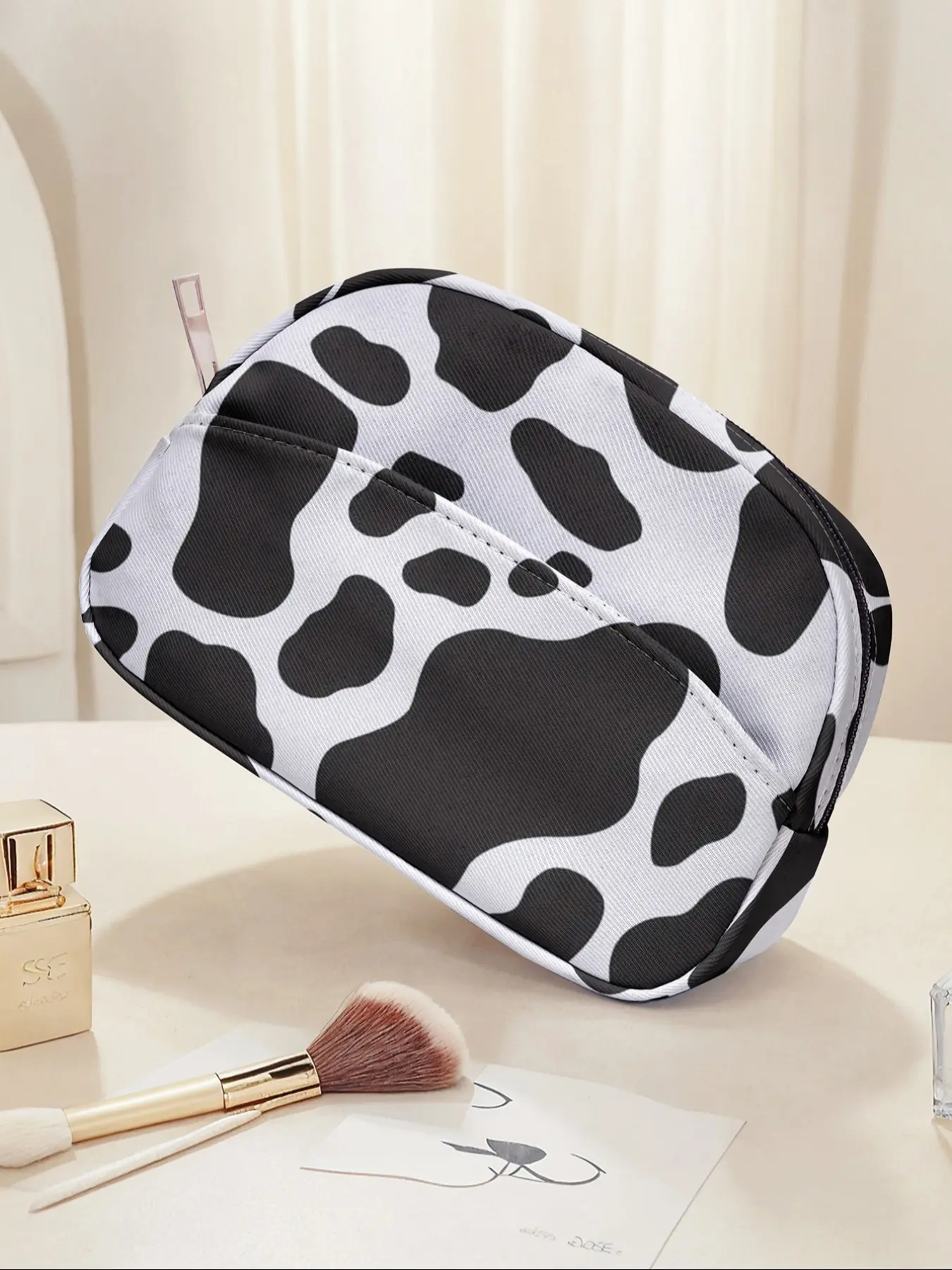 Portable Travel Cosmetic Bag with Cow Pattern, Large Capacity Makeup Organizer, Cute Fashionable Toiletry Storage Pouch, All Seasons Use