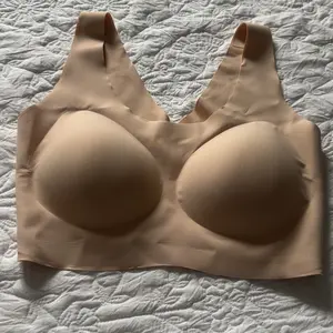 ubras Seamless Bras for Women Full Coverage Wireless Bralette Widen Straps Side Comfortable Breathable Smooth Pull On Bras Smart Size Fabric Stretchy Minimalist Basic Nude Lightweight Womenswear Soft Everyday Bra #Spring Statements