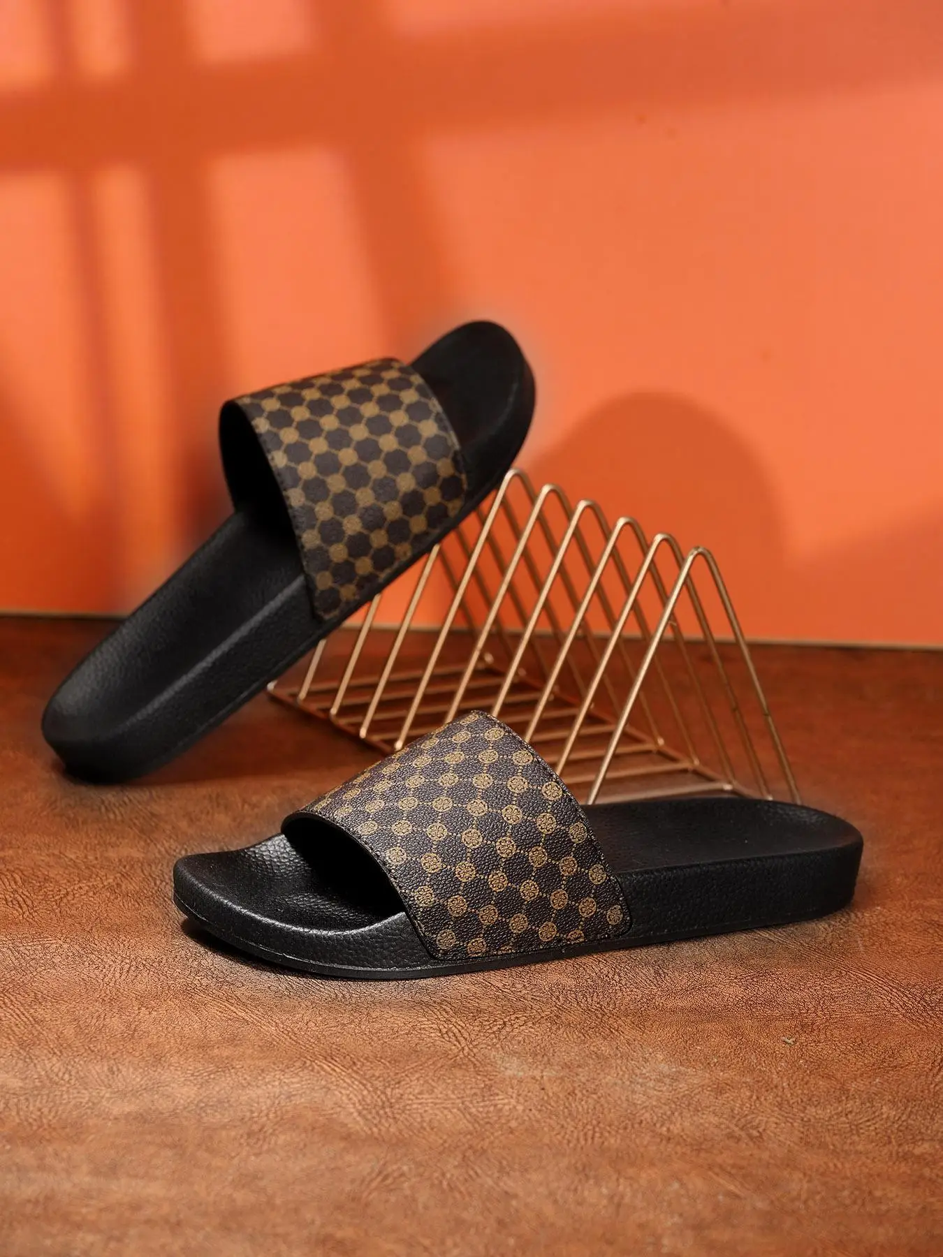 Men's Fashionable Geometric Print Slides, 2024 New Style Casual Comfortable Home Slippers, Non-slip Slide Sandals for Summer for Gift