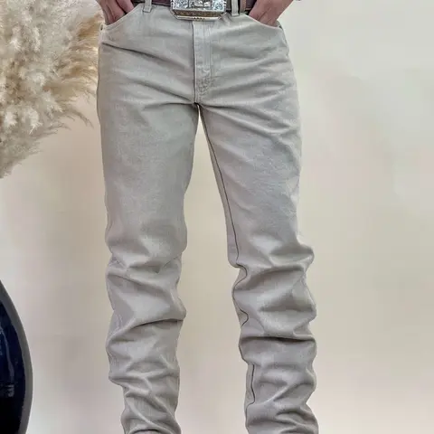 Wrangler Men's Cowboy Cut Slim Fit Pre-washed Pre-rinsed Tan Cotton Denim Jeans - Plain, Button-Closure, Machine Washable Menswear Casual All-Season Bottoms