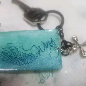 resin key chain with design