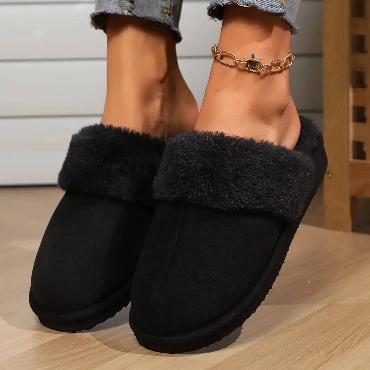 Women's Fuzzy Memory Foam Slippers Fluffy Winter House Shoes Indoor Outdoor Black Comfortable Slippers for Home Use Slide