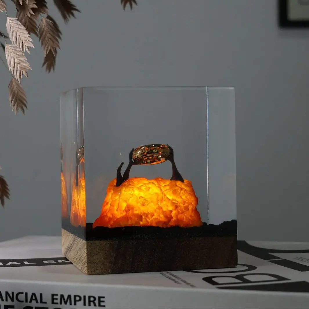 Doom Ring Solid Wood Resin Lamp, Handmade Lava Scene Epoxy Resin Night Light, USB Powered LED Ambient Lamp, LOTR Movie Collectible Figurine Decor for Desk Bedroom, Unique Tolkien Fan Gift, Fantasy Home Decoration Light