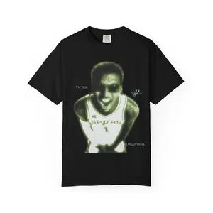 SA Basketball Wemby Alien tee