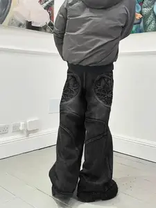 European/American high-street washed vintage five-pointed star jacquard embossed wide-leg denim jeans with a rear double-circle design, 3D patchwork, exposed stitching—retro hip-hop streetwear long pants Overall Pocket Shoe