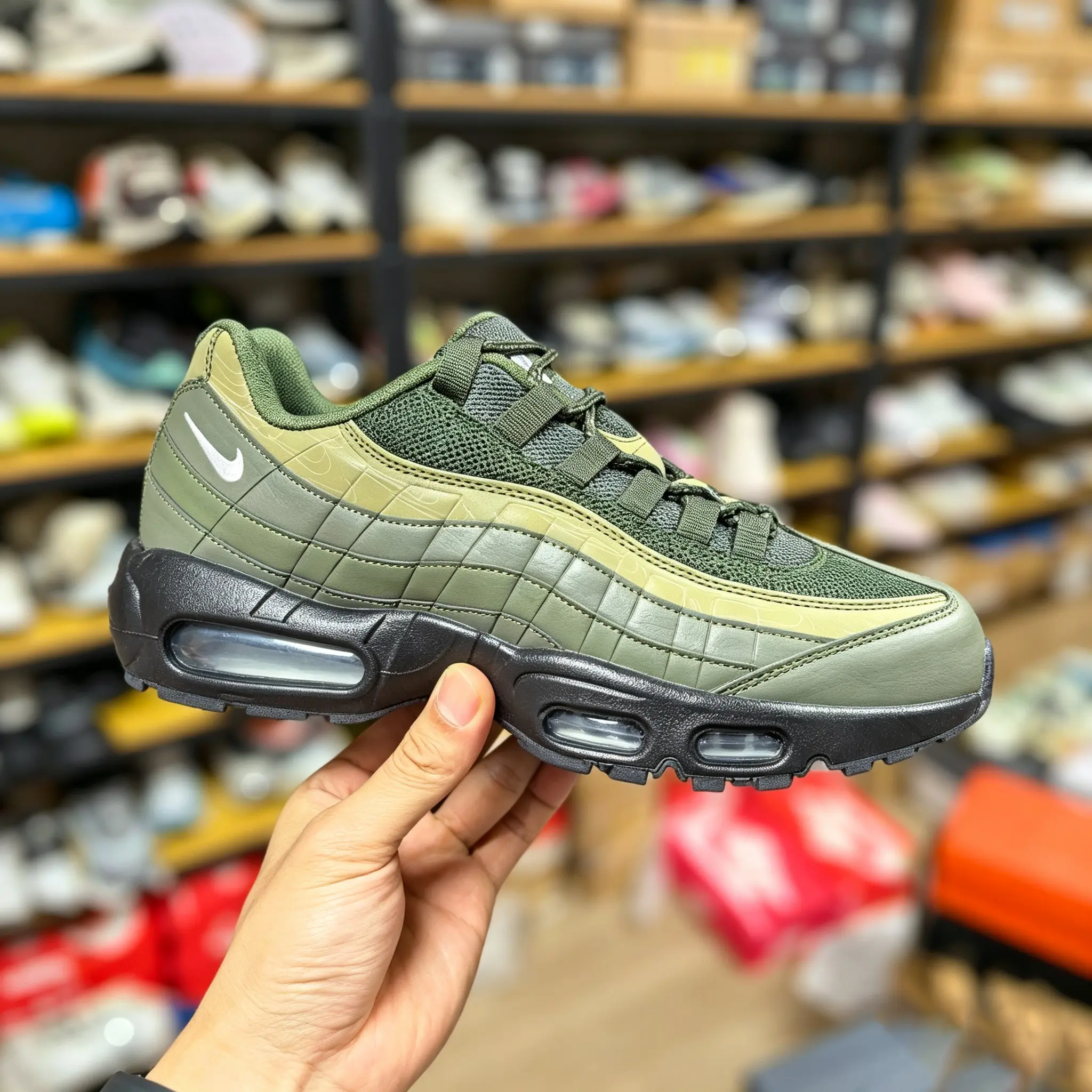 Army Green Gradient Leather Air Cushion Retro Running Shoes Stitched Leather Breathable Mesh Street Casual Sneakers Unisex