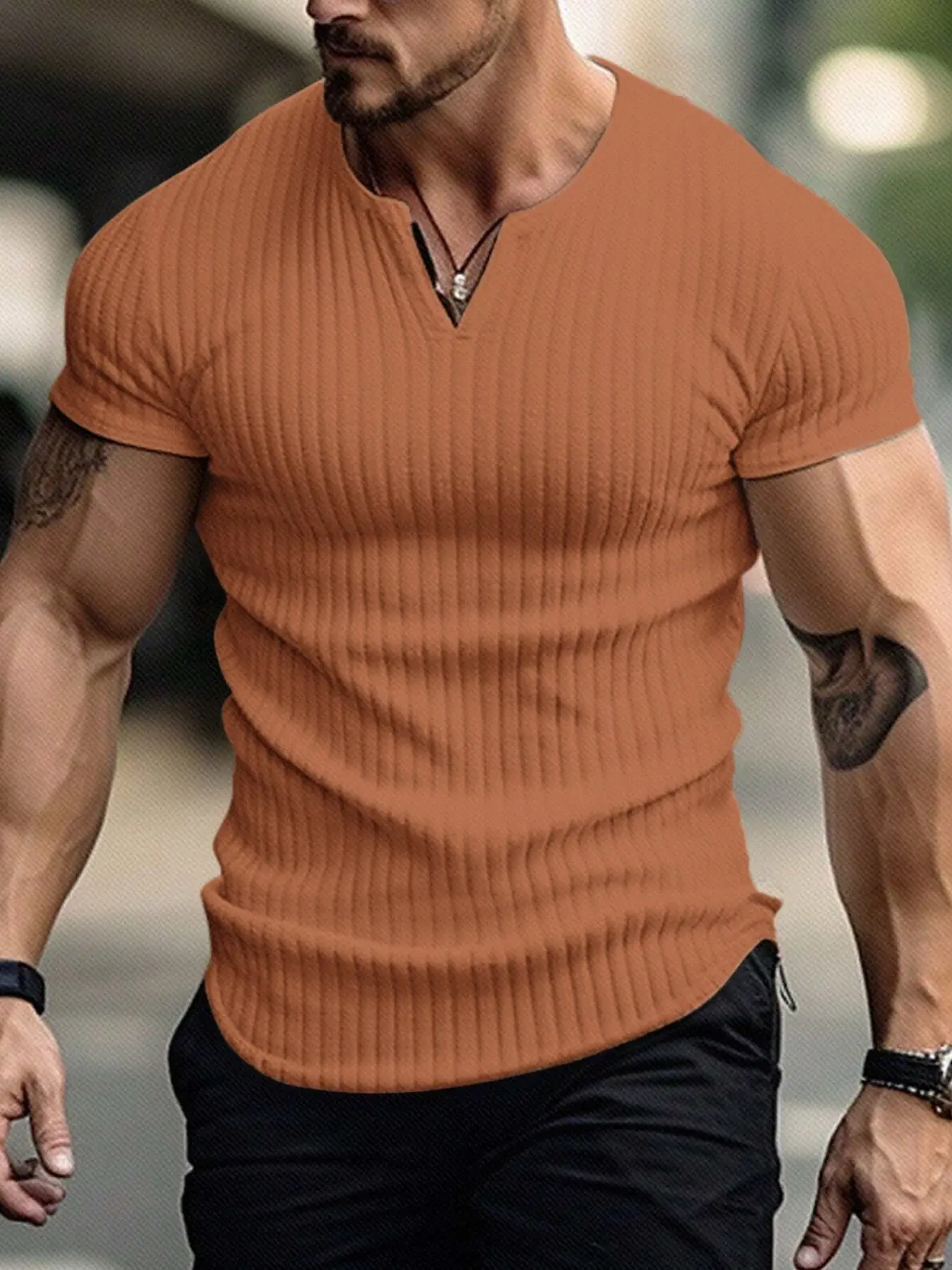Men's casual daily T-shirt, V-neck short-sleeved design, high elasticity, lightweight and breathable fabric, suitable for wearing in spring and summer, for sports and fitness shorts, Casual Fashionable
