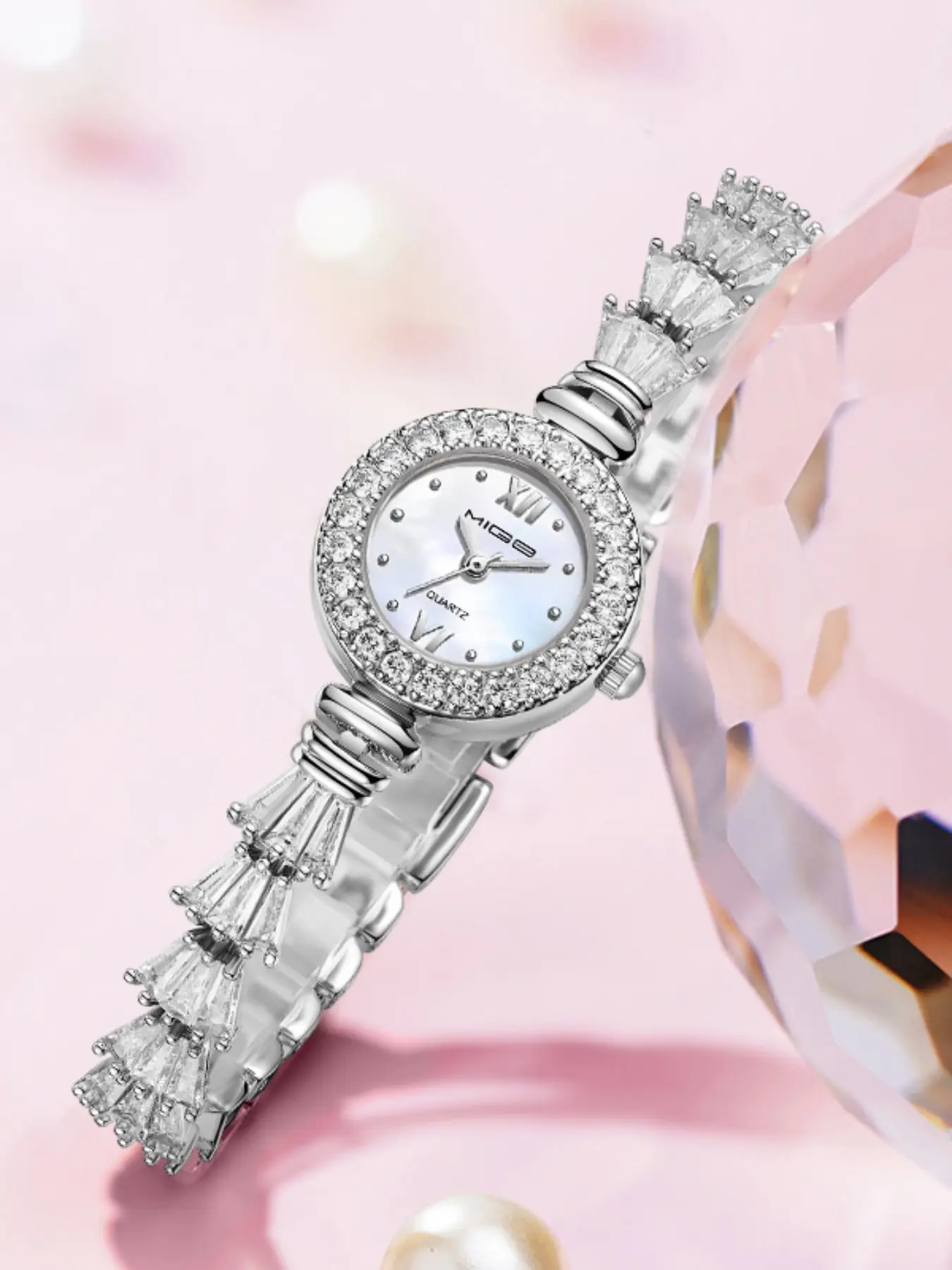 Mige Women's Quartz Watch, Luxury Full Diamond Style, Pearl Mother-Of-Pearl Dial, Tassel Chain Strap, Perfect for Evening Dates