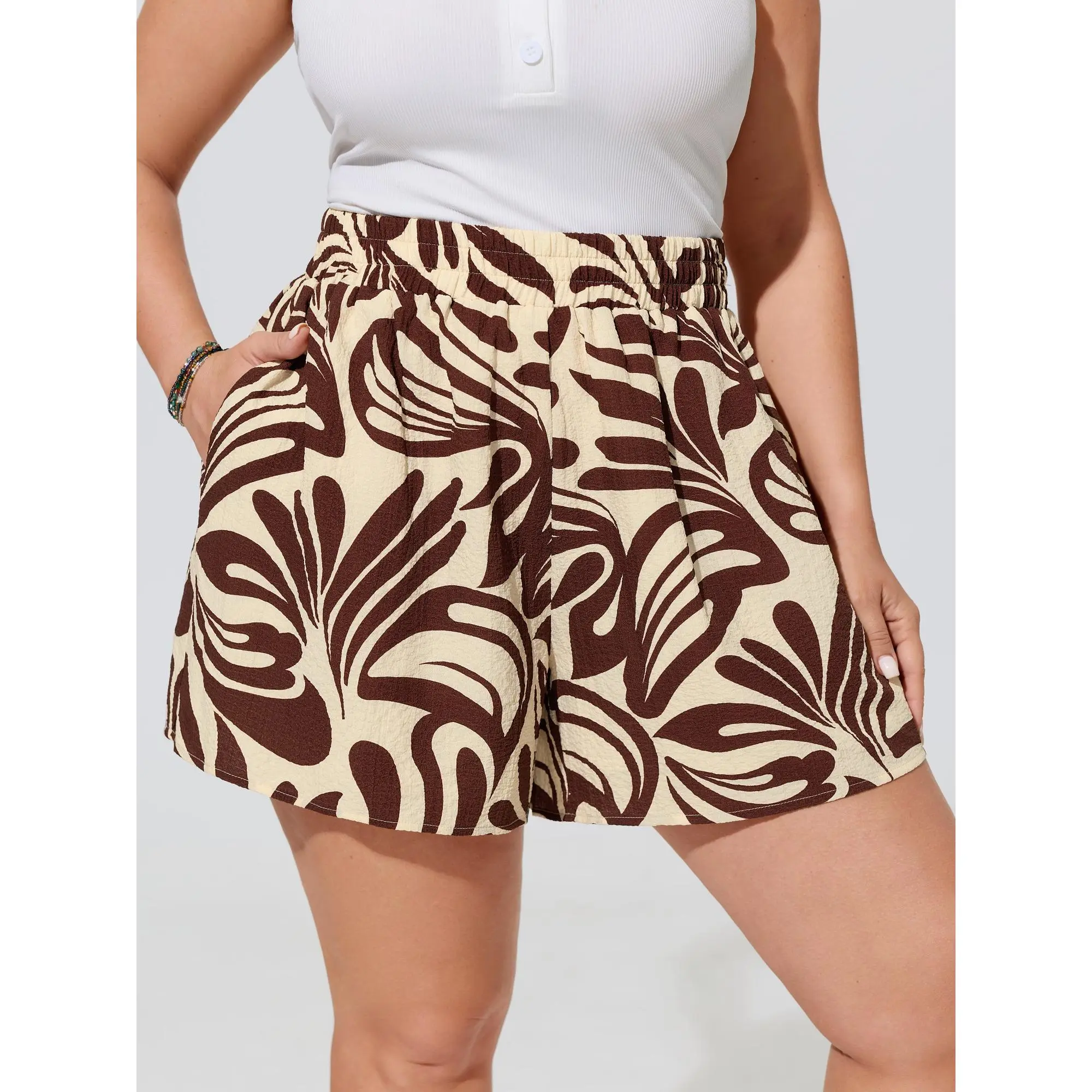 BloomChic Women's Plus Size Smooth Abstract Print Elastic Waist Casual Shorts with Garment Pocket, Women's Bottoms for 2026 Summer Outfits [M-6X], Fabric, Polyester, Clothes, Short Shorts