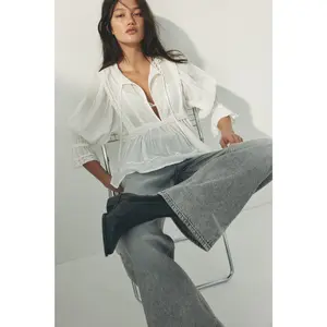 H&M Lace-trimmed cotton blouse