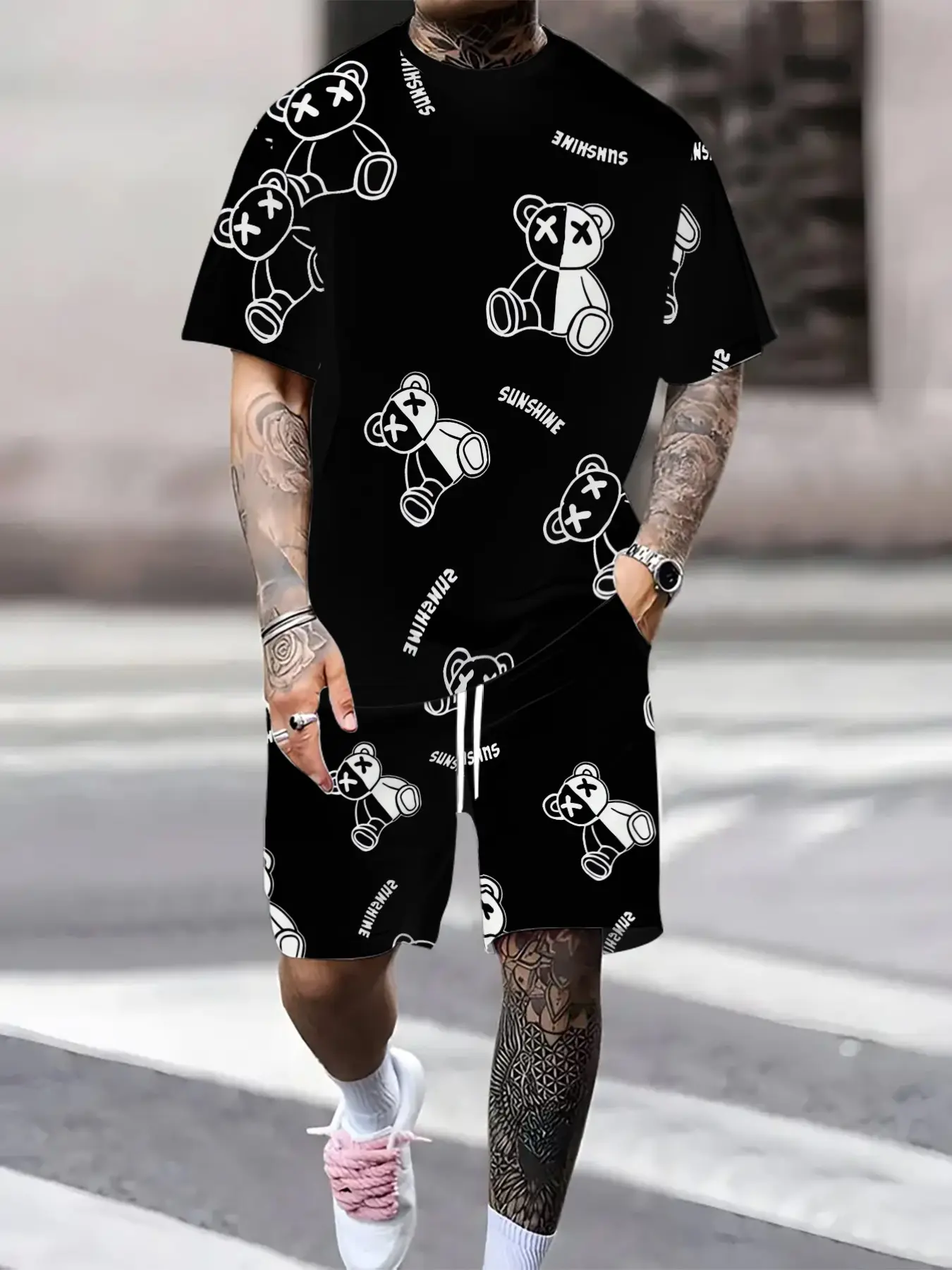 Men's Casual Streetwear Floral Print Set with Bear Graphic Round Neck T-Shirt and Knee Length Shorts, Stylish and Comfortable Summer Menswear