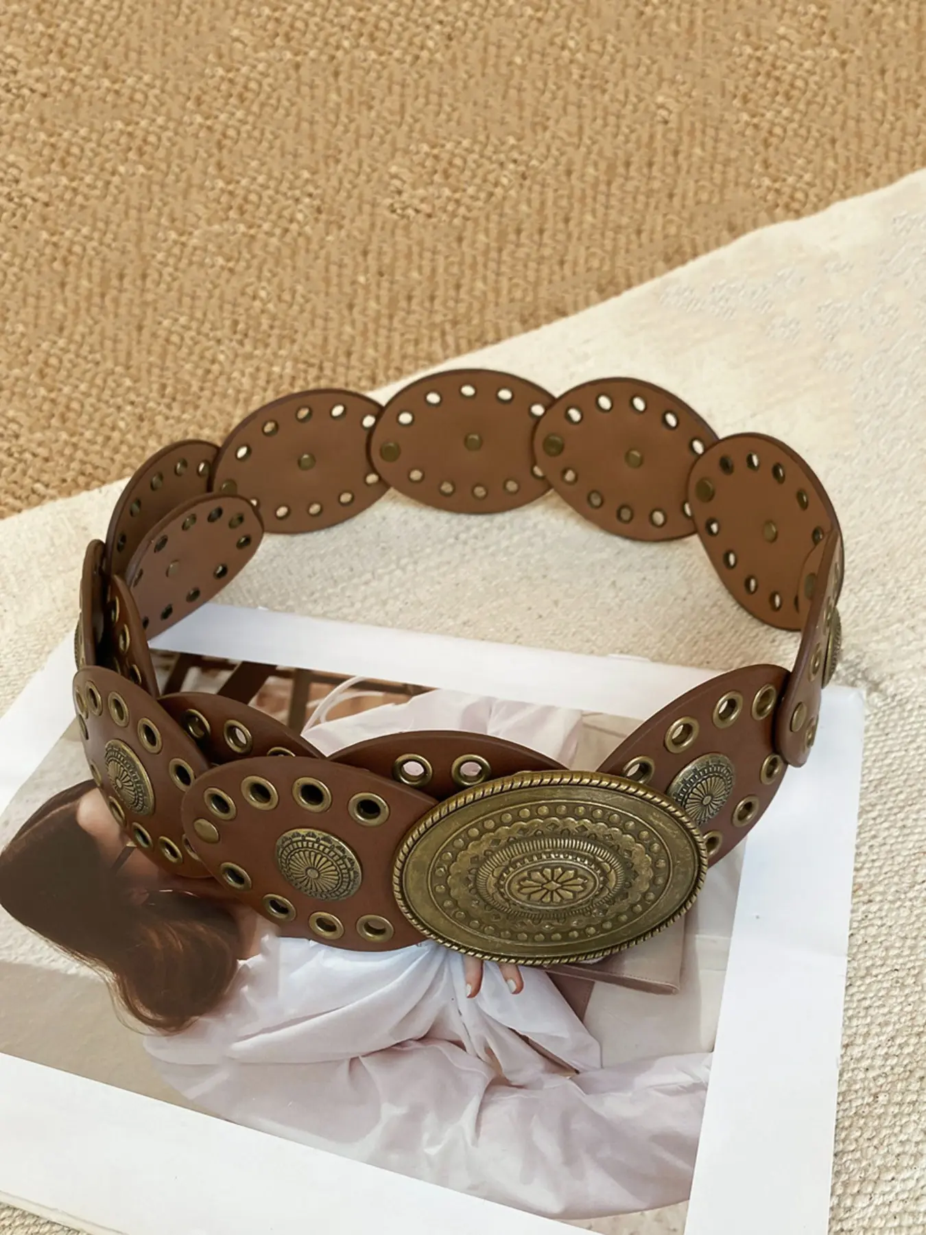 Boho Punk Vintage Hollow-Out Oval Belt for Women, Adjustable  display picture 3