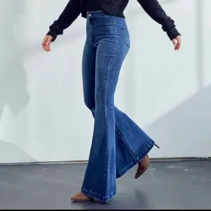 Dark Wash Kancan Flares