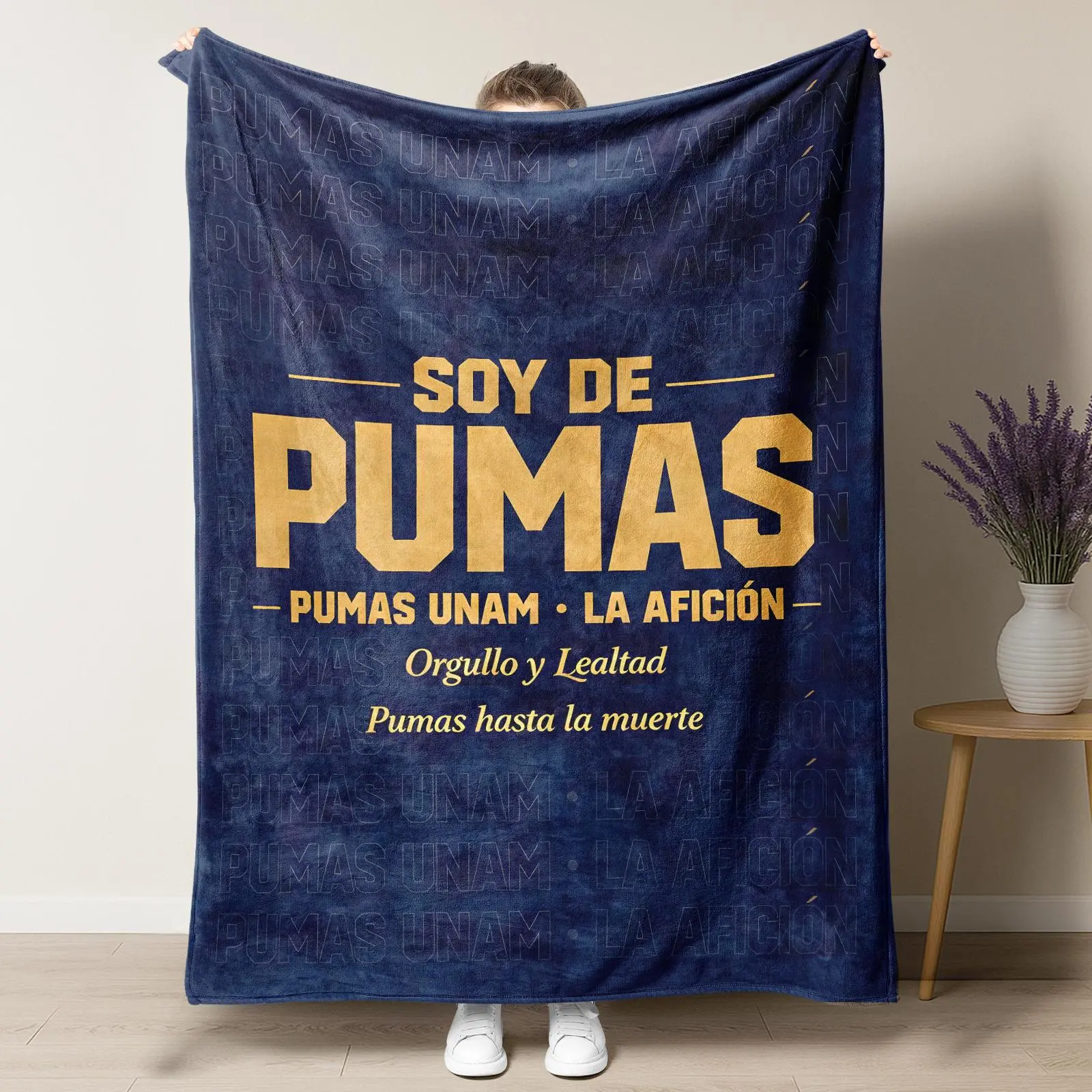 P UNAM SoyDePumas Ultra Soft Fleece Throw Blanket - Navy & Gold, Fleece Texture, Soft Fabric, Durable, Bed Warmer Blankets, Pumas Pride Fans Gift, Game Day Home Decor, Machine Washable