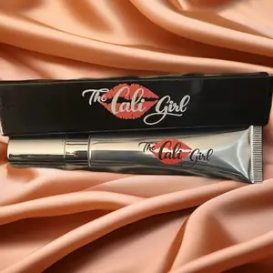 The Cali Girl lip plumper sheer pink