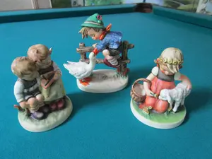 HUMMEL 3 FIGURINES LOT: FAVORITE PET - SMART LITTLE SISTER - BARNYARD HERO TM5