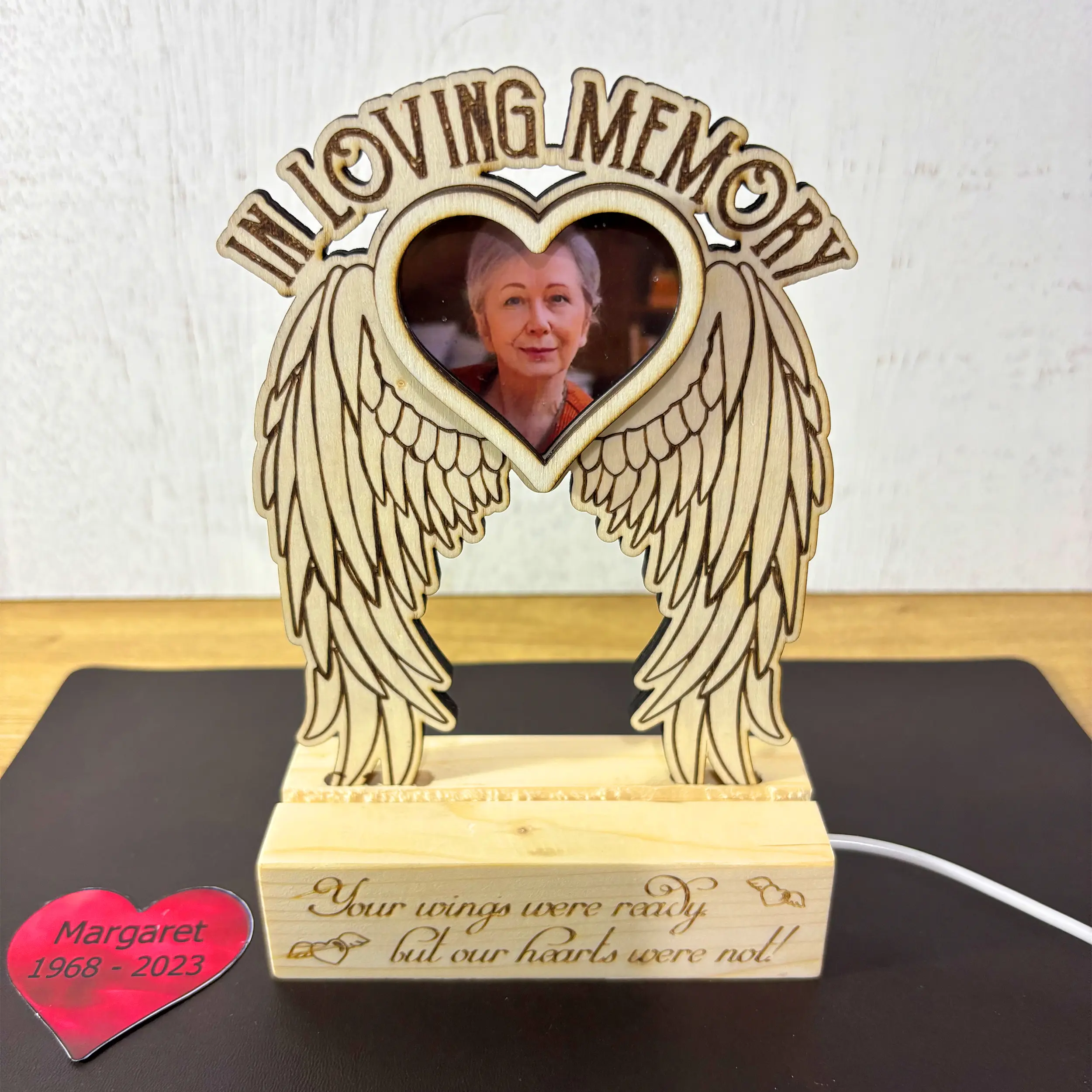 Memorial Plaque - Classic Design for Memorial Tributes - Ideal for Home or Garden Use - Meaningful Tribute to Remembered Loved Ones