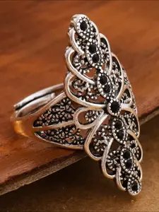 Vintage Silver Filigree Open Ring, Adjustable Black Stone Inlaid Statement Ring, Retro Bohemian Gothic Jewelry for Women, Ethnic Boho Ring Gift, Vintage Rings Jewelry