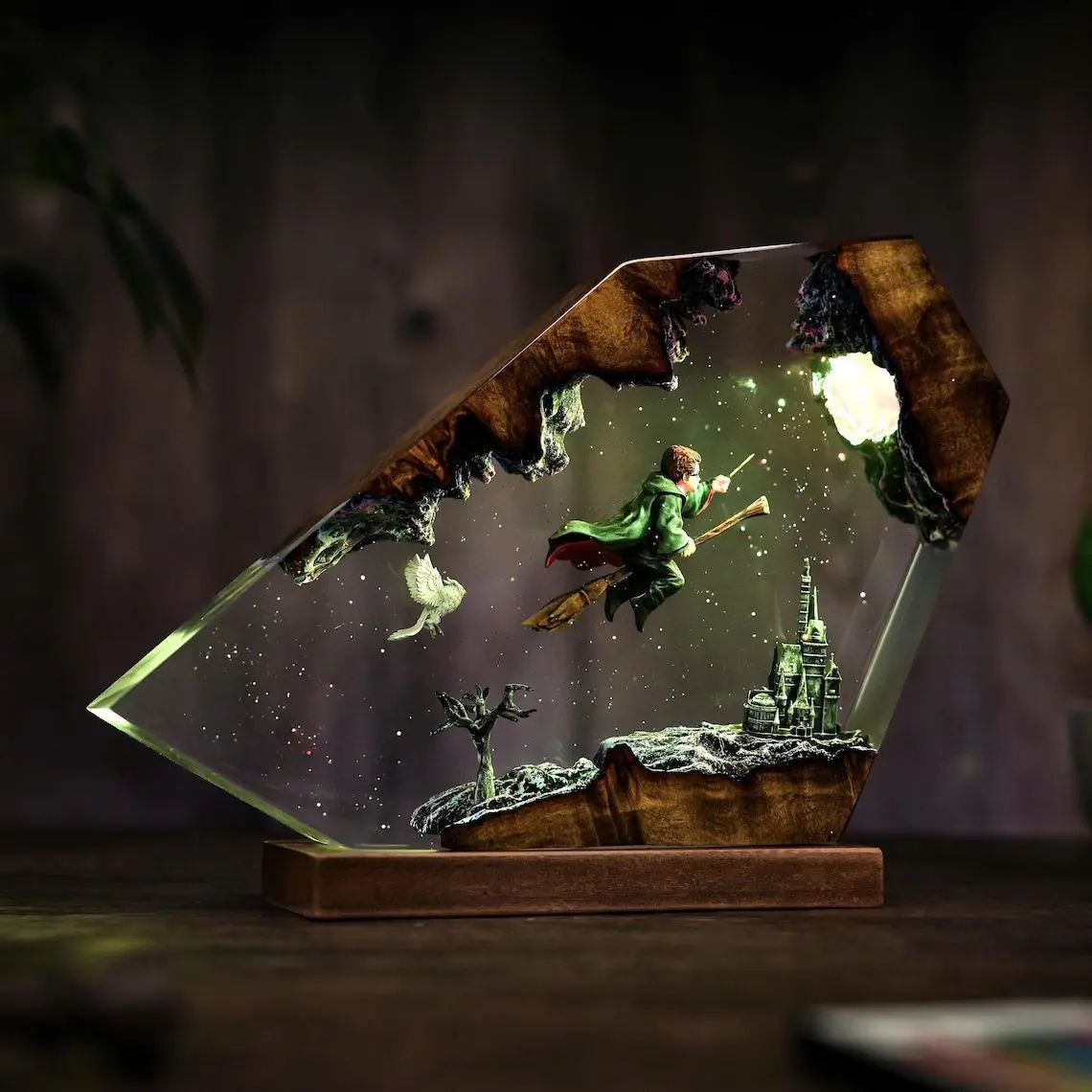 Harry Flying Broomstick Epoxy Resin Lamp, Handmade Wizard Resin Night Light with Hogwarts Castle & Hedwig the Owl, Fantasy Magic Scene Desktop Ornament, LED Ambient Lighting, Ideal Collectible Decoration & Surprise Gift for Wizard Movie Enthusiasts