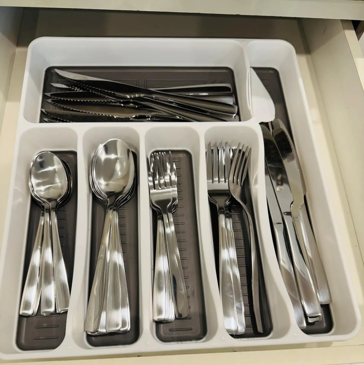 20-Piece Silverware Set Service for 4, Stainless Steel Flatware Cutlery Set