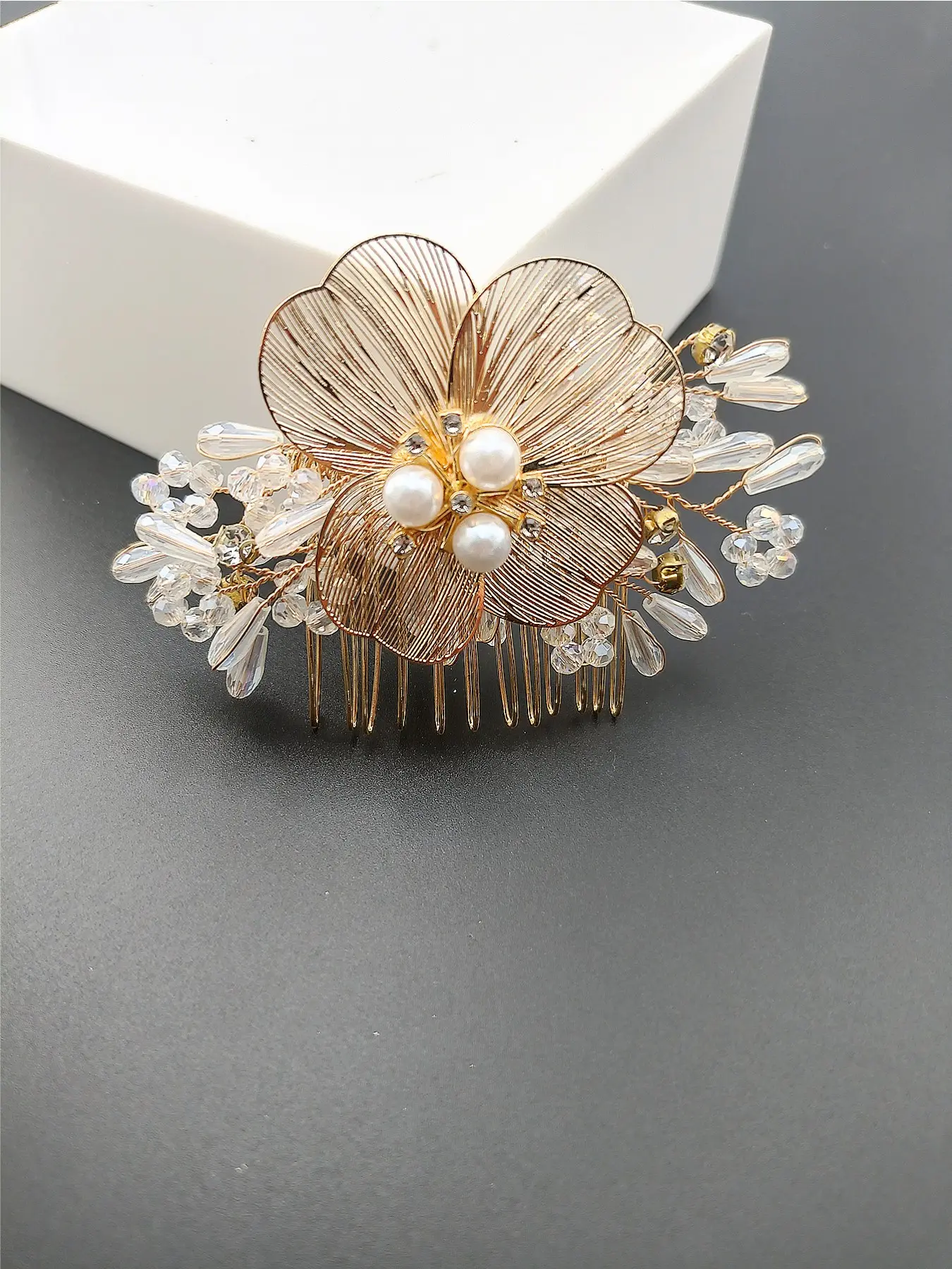 1PC Crystal Rhinestone Flower Hair Comb, 12 Teeth Metal Hair Brush, Elegant Luxury Hair Accessory, Perfect for Dates, Weddings, Parties