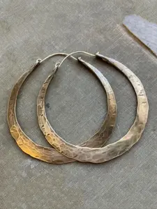 Hammered Teardrop Hoop Earrings Ultimate Vintage Cool Girl Vibe Aged Hammered Texture + Teardrop Shape Chef’s Kiss for Work & Festivals. Perfect Gift for Girlfriends.