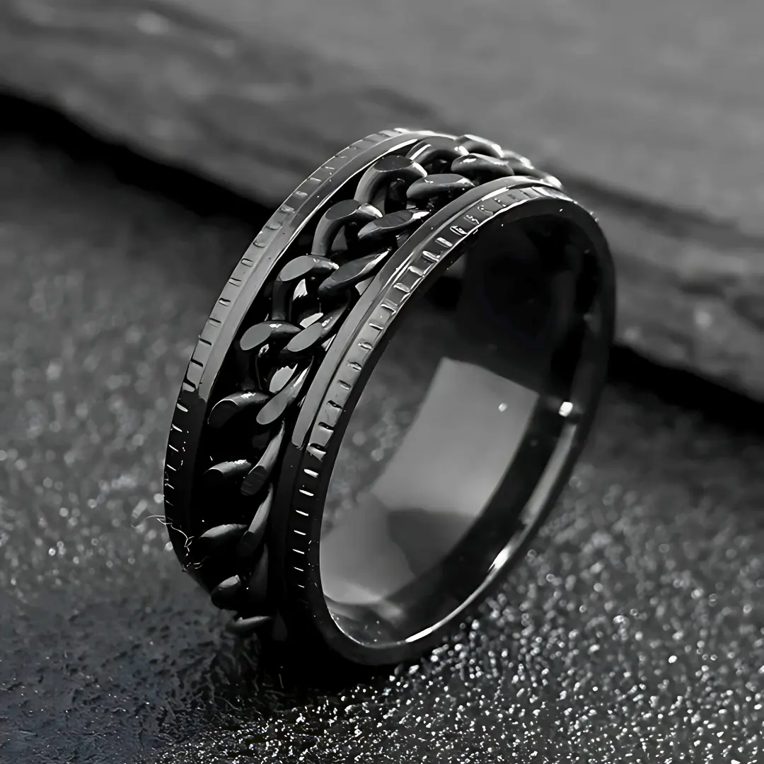 Strong and Stylish Men's Ring – A Symbol of Masculinity with a Unique Chain Design, Perfect for Everyday Wear and Special Occasions